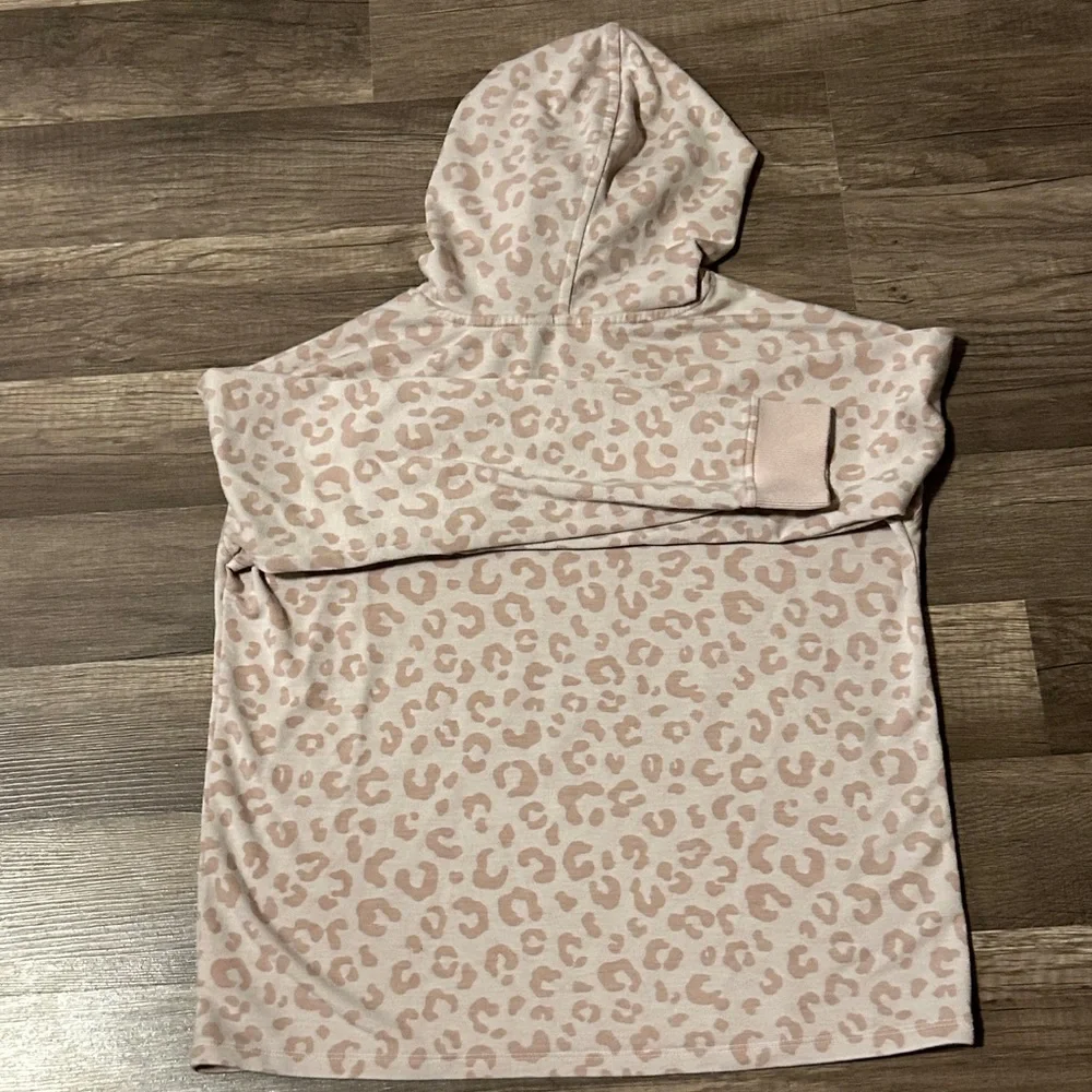 * 🤑💰🤑 3/$10.00 budle item 🤑💰🤑 Girls are and are 12–14 sweatshirt - Picture 4 of 6